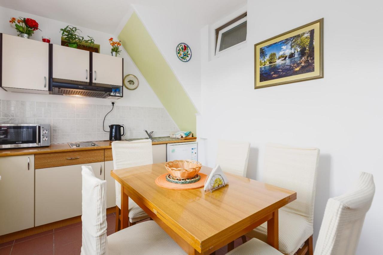 Apartment Zalac Slunj Eksteriør billede